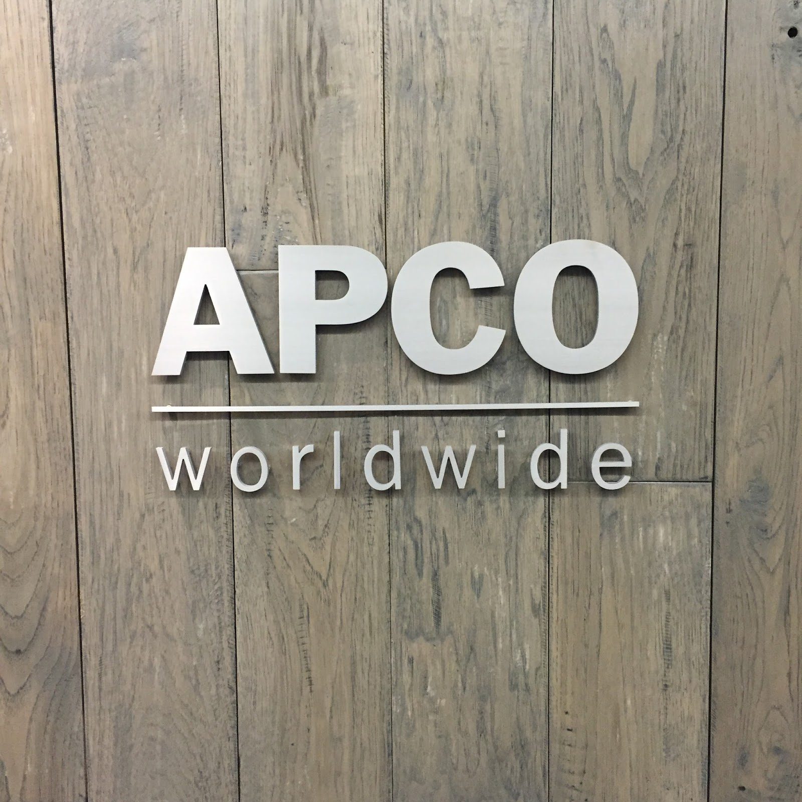 Former WSJ Chief Foreign Correspondent Joins APCO Worldwide